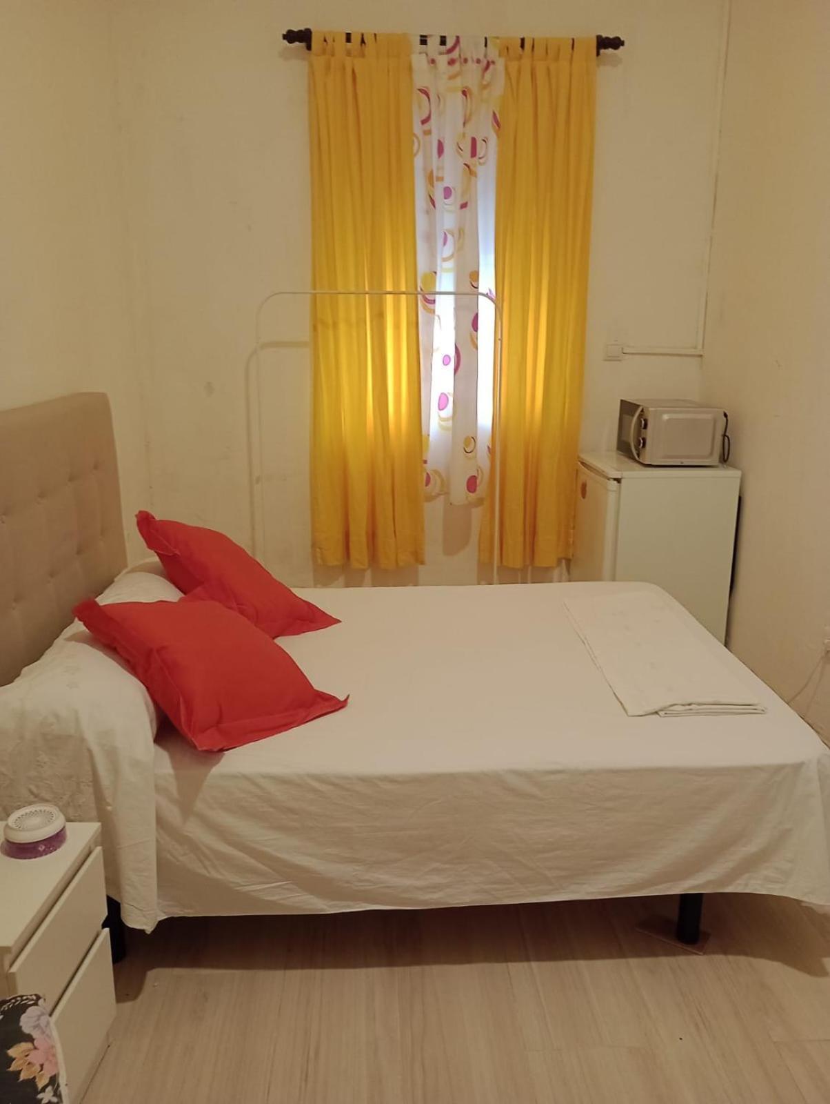 Aurora Room With Private Bathroom Аліканте Екстер'єр фото